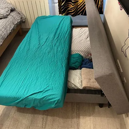 17 Cardinet Studio Parijs