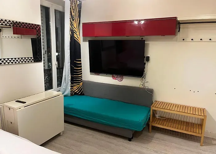 17 Cardinet Studio